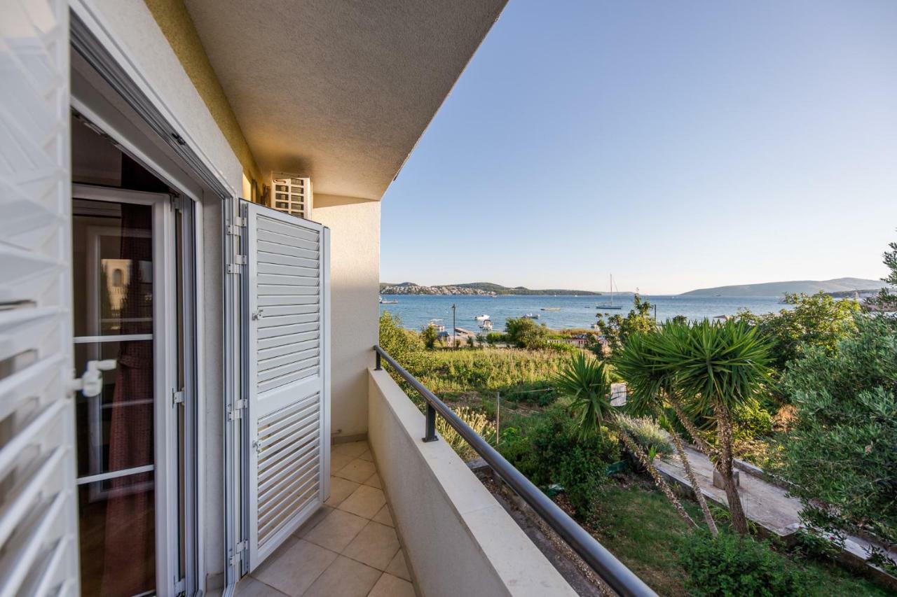 Seaside Villa Mia Trogir Exterior foto